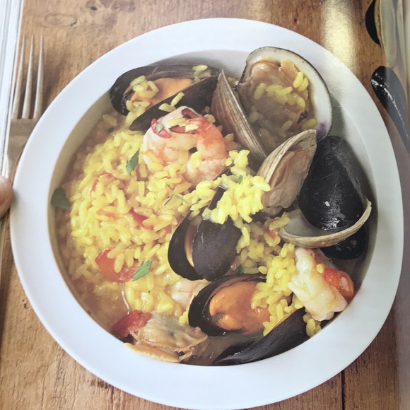 Cooking Italian with the Cake Boss Cookbook Buddy Valastro. - Picture 6 of 16